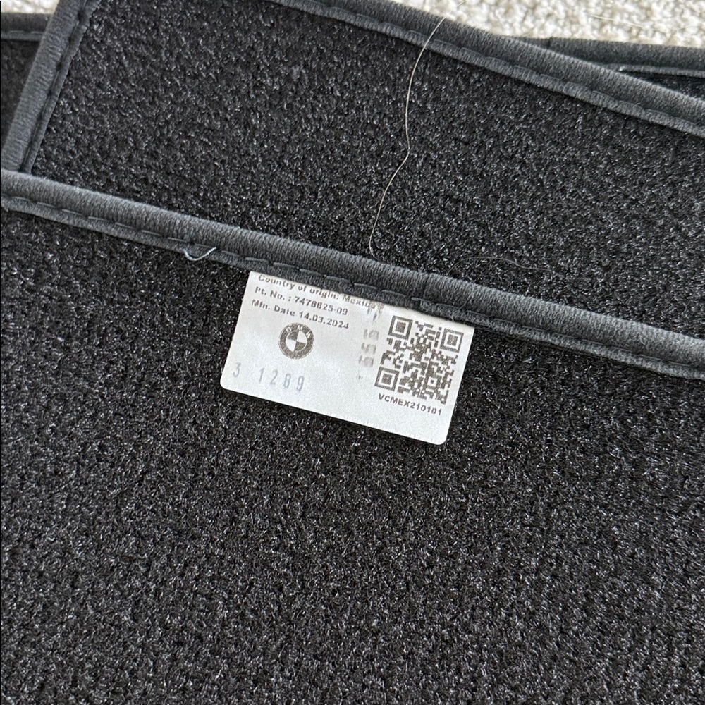 2025 BMW X5 Floor Mats Set - Picture 4 of 5